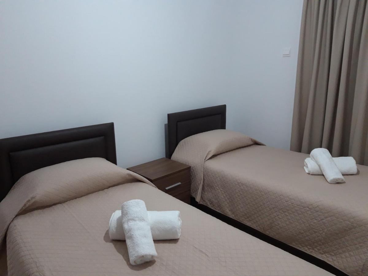 Paphos Costas Two-Bedroom Ground Floor Apartment מראה חיצוני תמונה