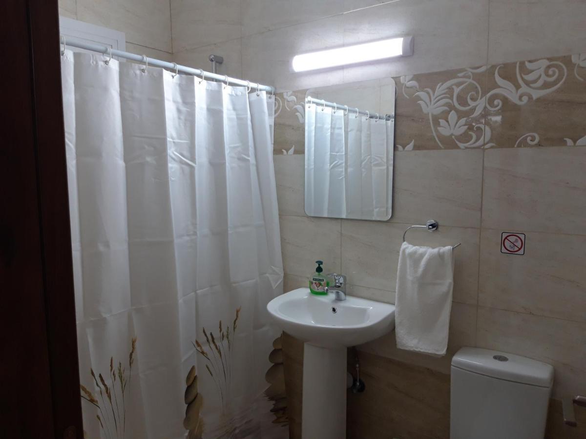 Paphos Costas Two-Bedroom Ground Floor Apartment מראה חיצוני תמונה