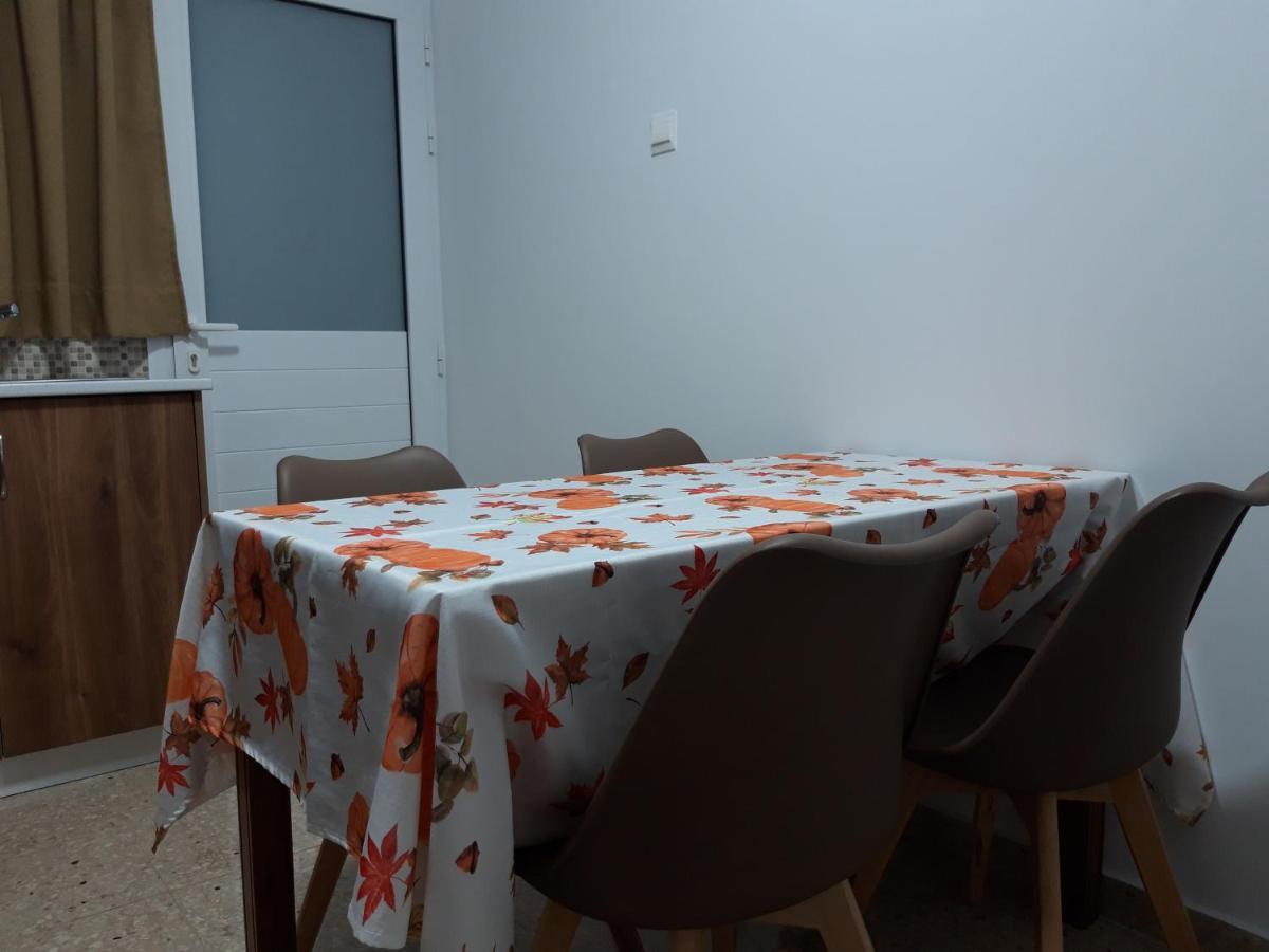 Paphos Costas Two-Bedroom Ground Floor Apartment מראה חיצוני תמונה